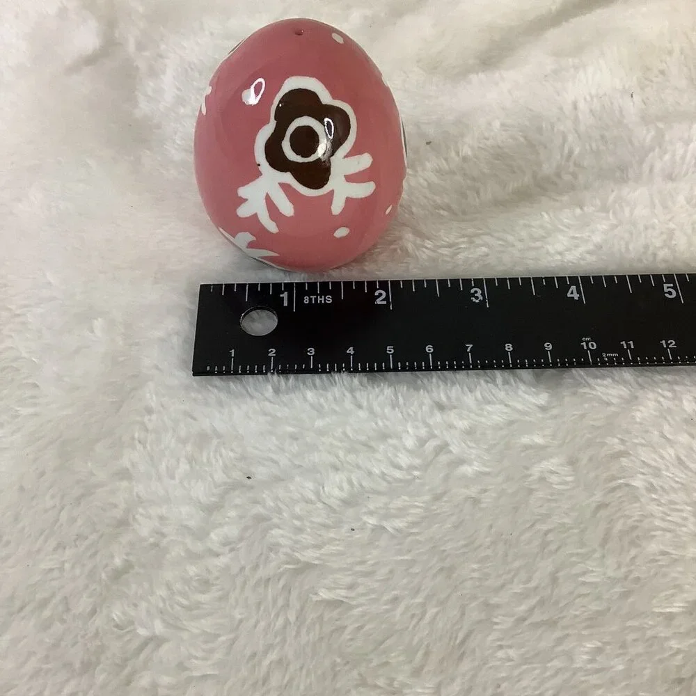 Kirkland‎ Easter Egg Store Salt And Pepper Shaker Set 6” X 3.5” X 2 5/8” In Box